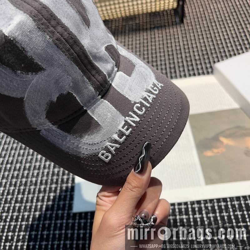 Balenciaga Hat dx15