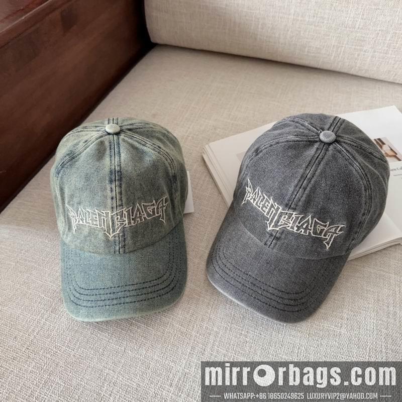 Balenciaga Hat dx39