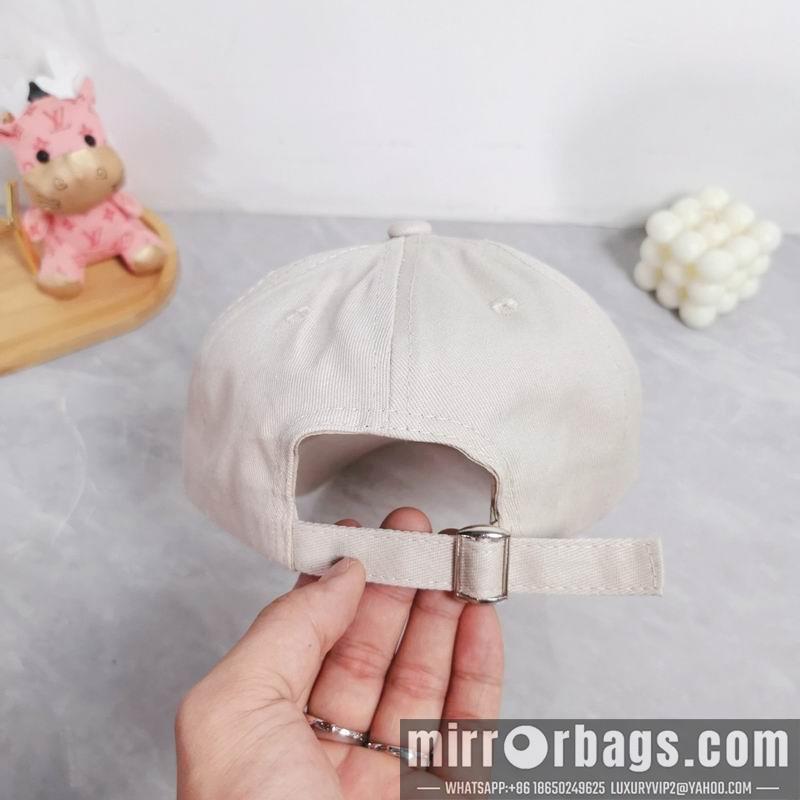 Celine Hat dx04
