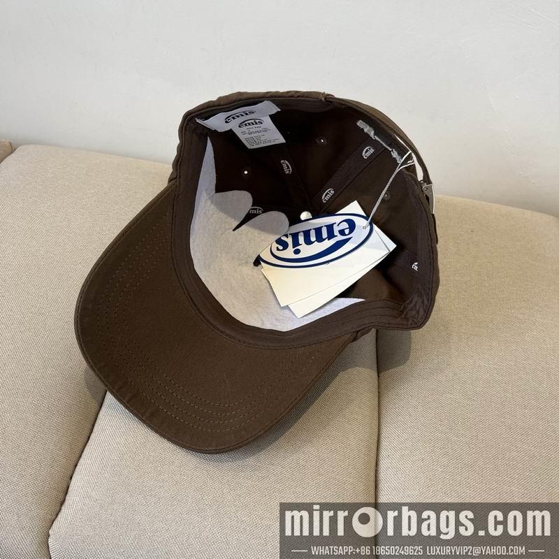 Emis Hat dx08