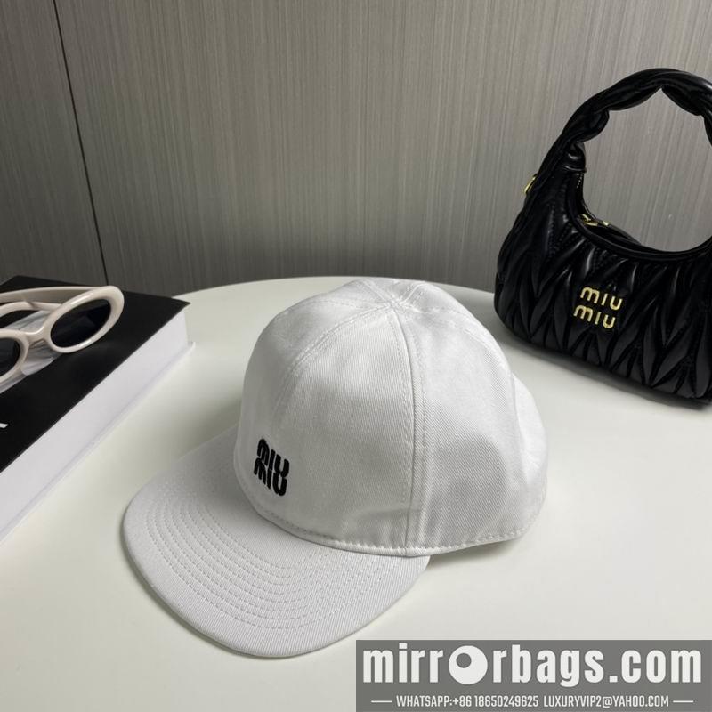 Miumiu Hat dx65