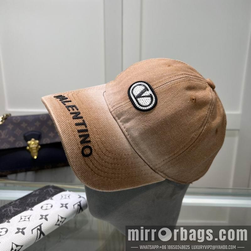 Valentino Hat dx02