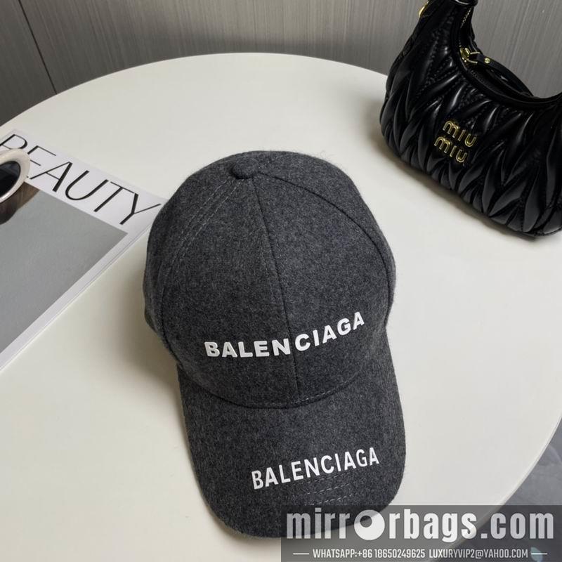 Balenciaga Hat dx113