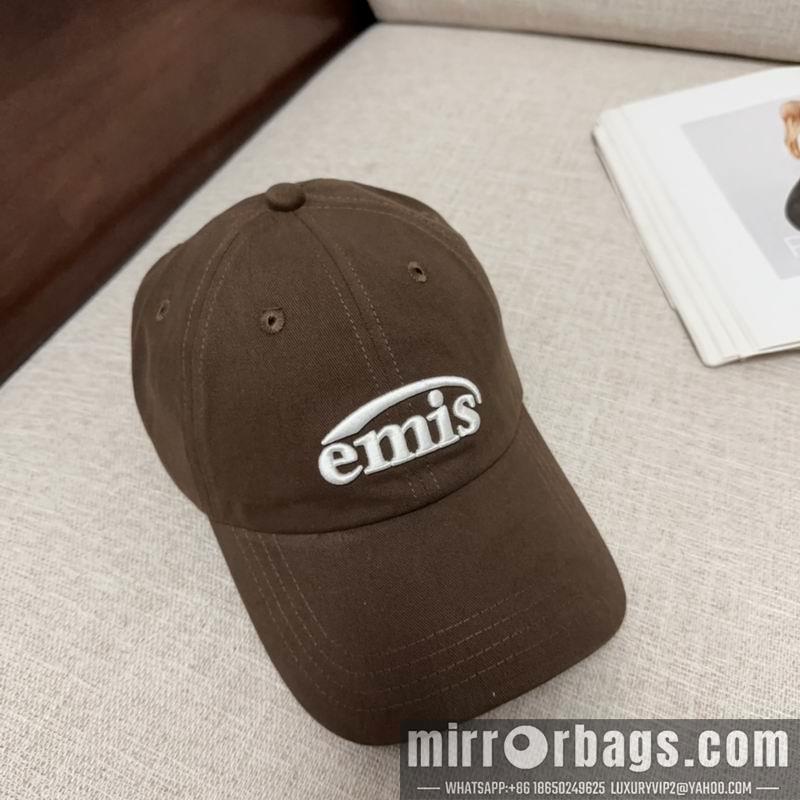 Emis Hat dx05