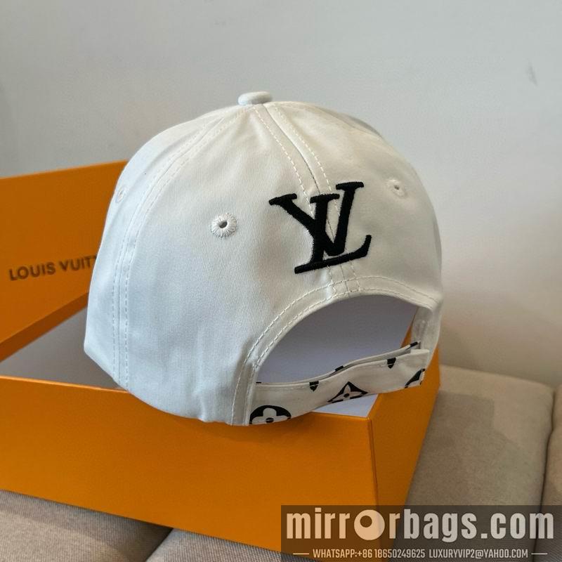 LV Hat dx38