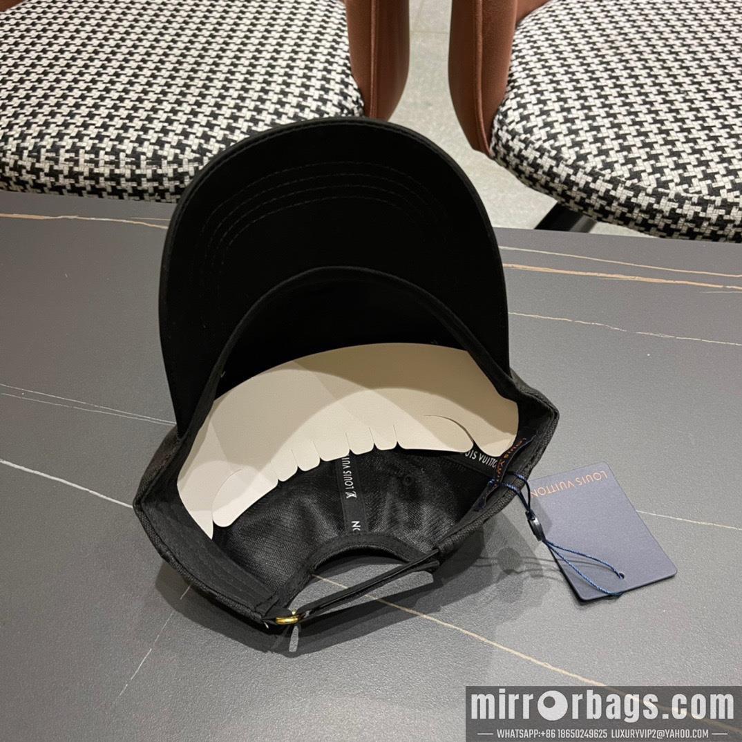 LV Hat 080201