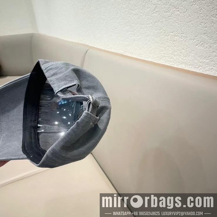 Balenciaga Hat 032002