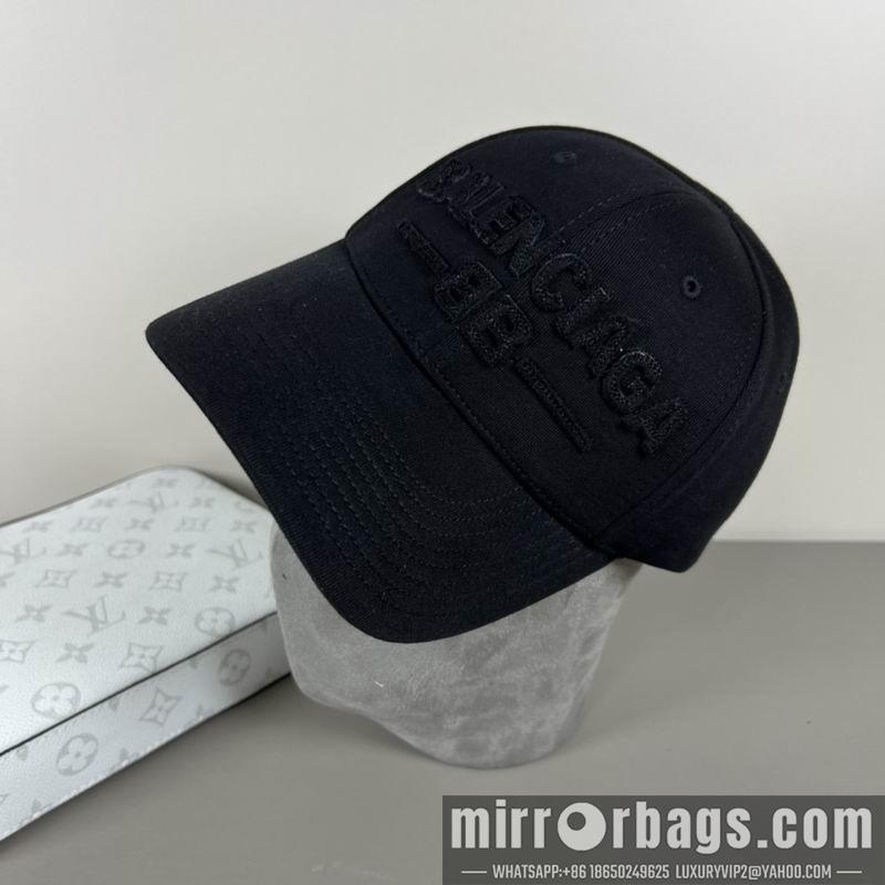 Balenciaga Hat dx09