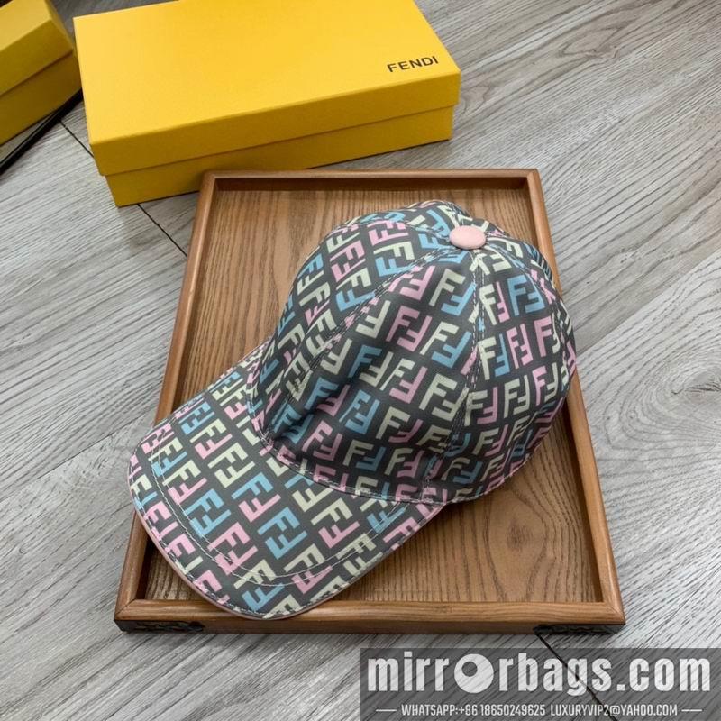 Fendi Hat dx105