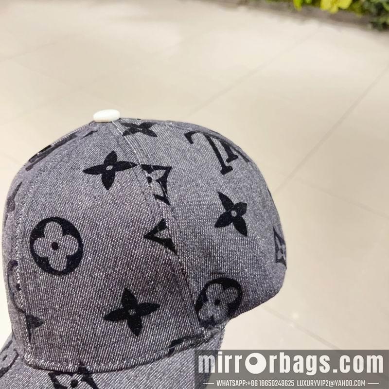 LV Hat 102803