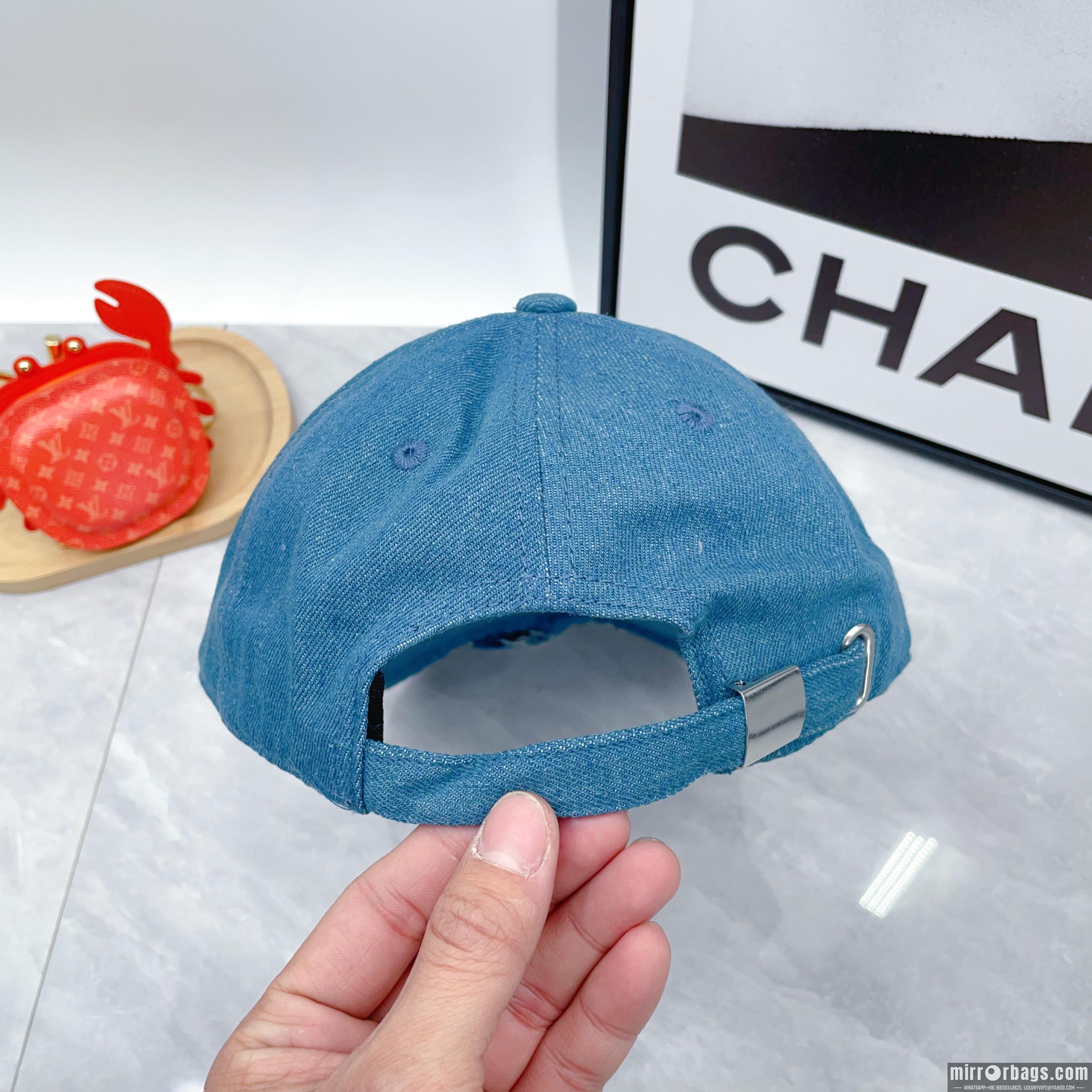 Prada Hat dx01