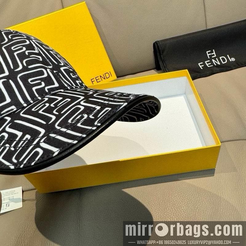 Fendi Hat dx82