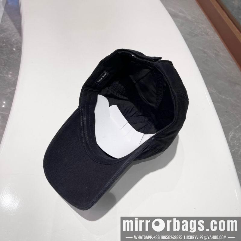 Balenciaga Hat 082602