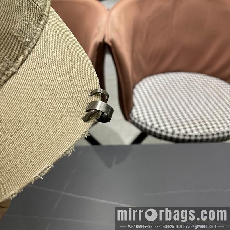 LV Hat 040206