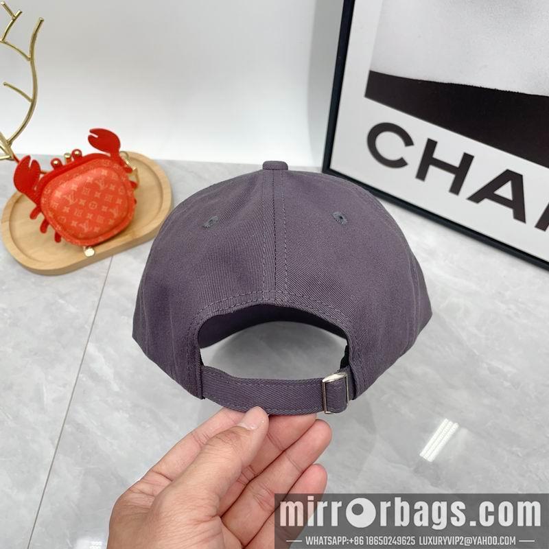Vivienne Westwood Hat dx03