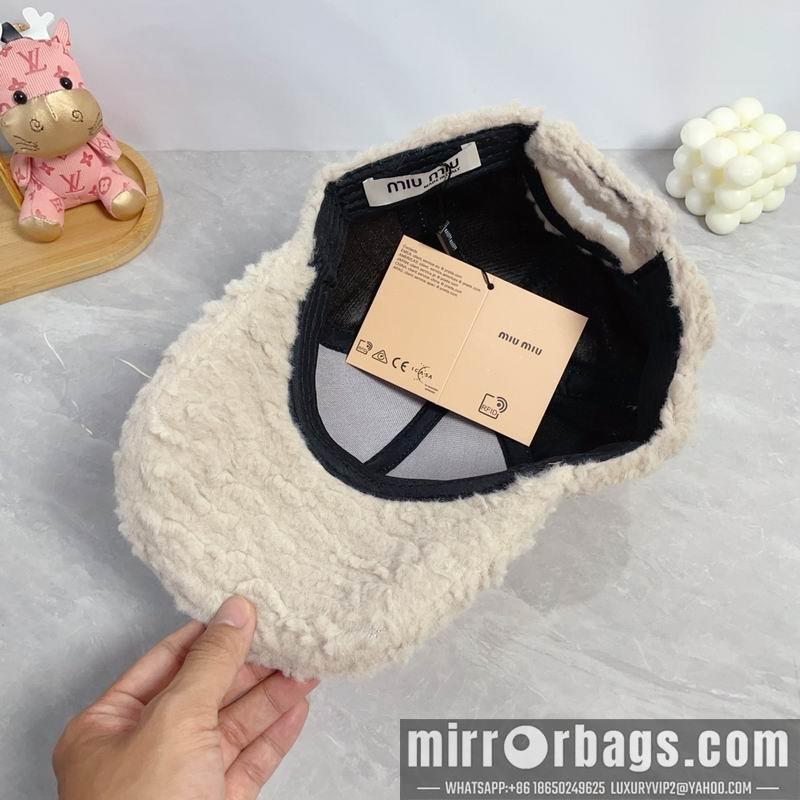 Miumiu Hat dx66