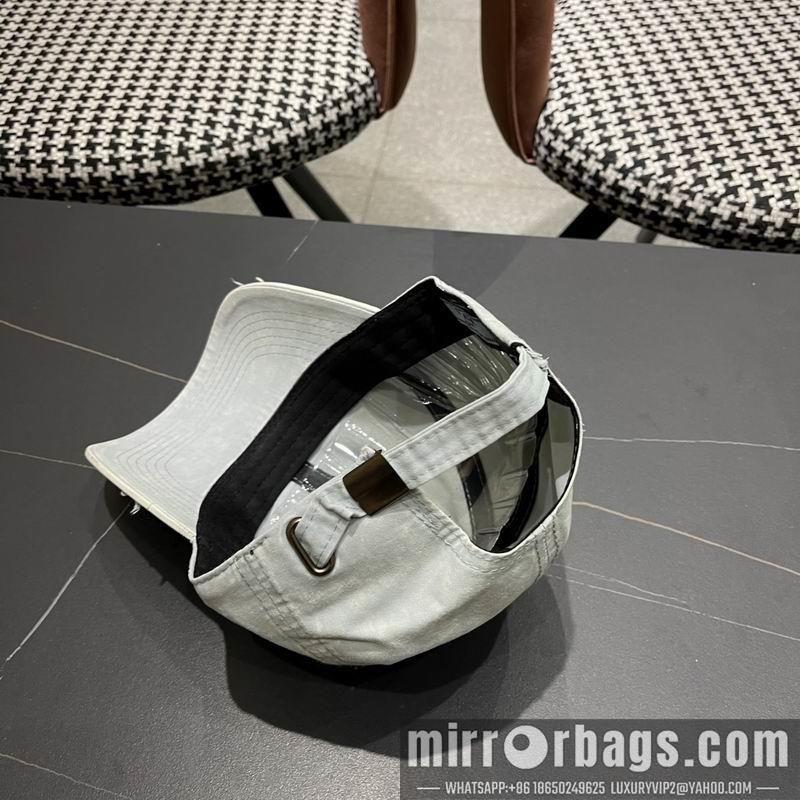 Prada Hat 040204