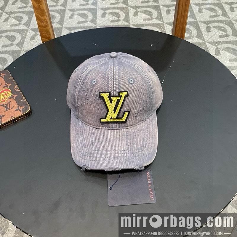 LV Hat 030941