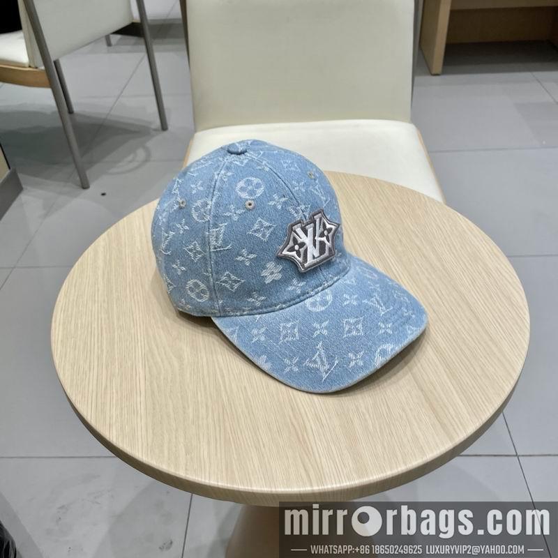 LV Hat 030747