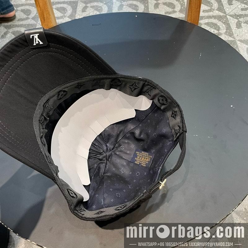 LV Hat 072303