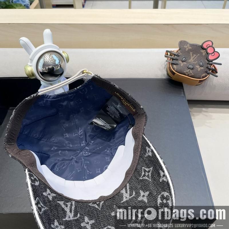 LV Hat 082601