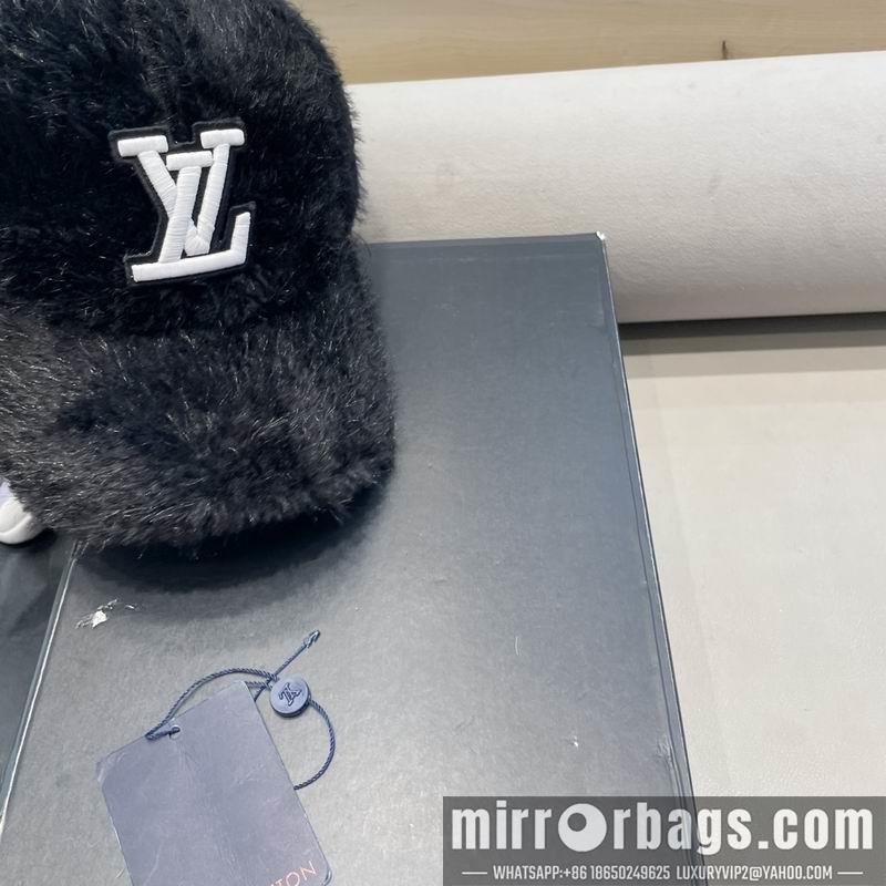 LV Hat 010402