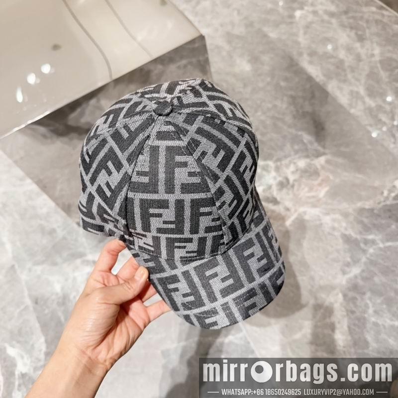 Fendi Hat dx28