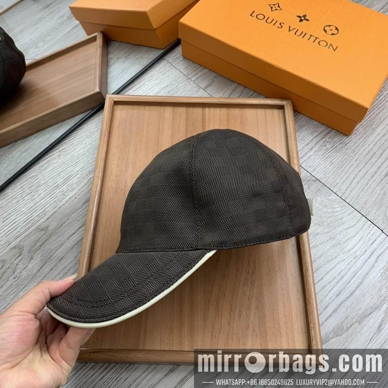 LV Hat dx152