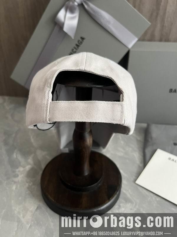 Balenciaga Hat dx41