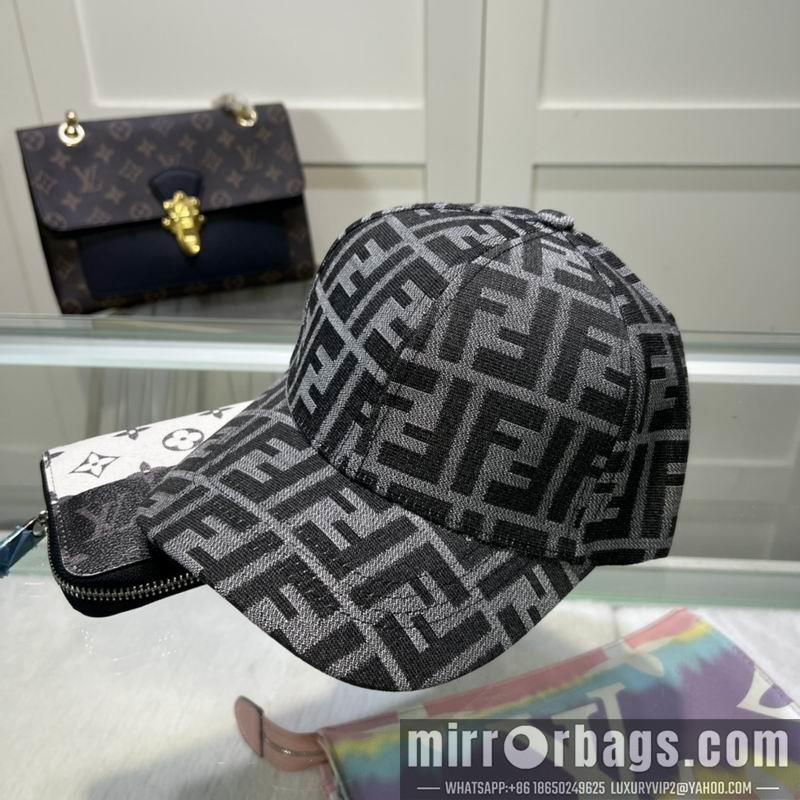 Fendi Hat dx63