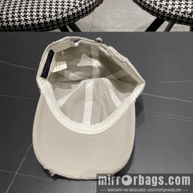 LV Hat 040201