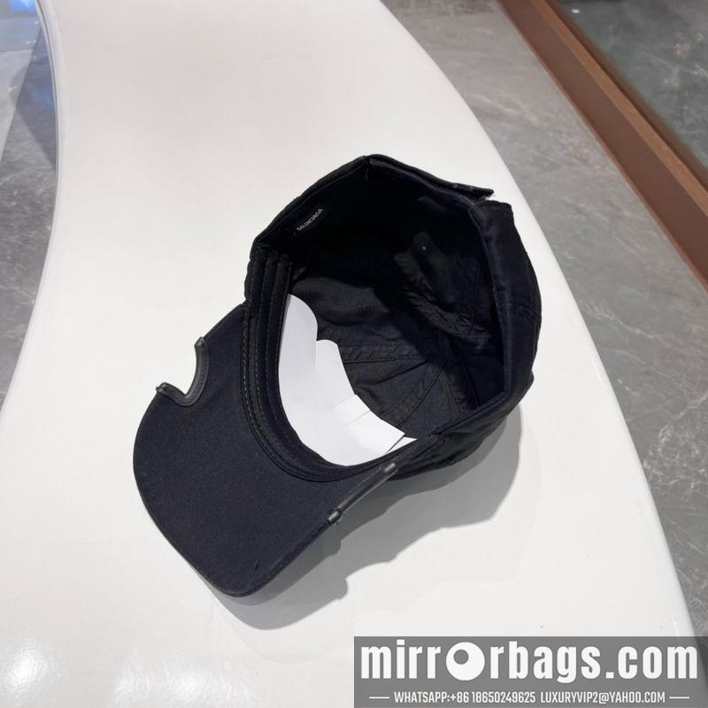 Balenciaga Hat 082602