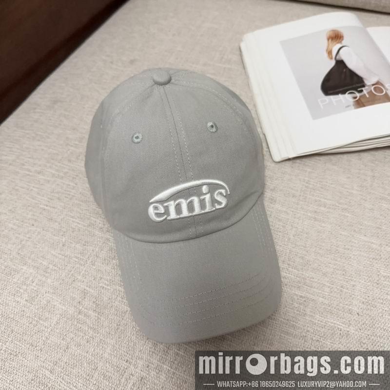 Emis Hat dx05