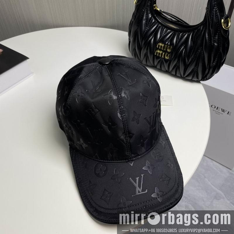 LV Hat dx44