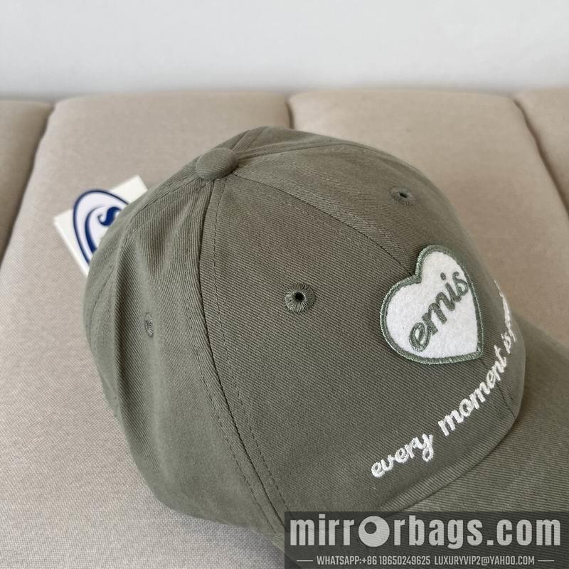 Emis Hat dx07