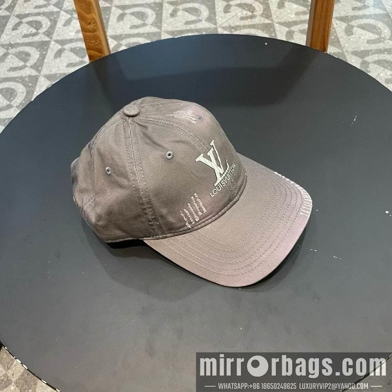LV Hat 020802
