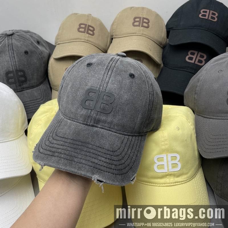 Balenciaga Hat dx60