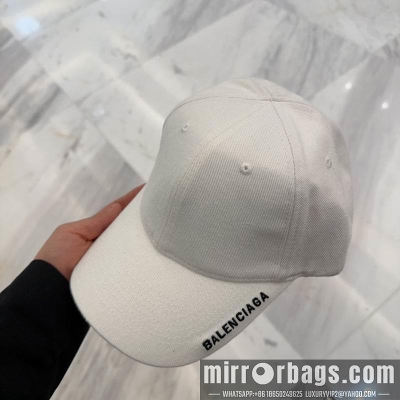 Balenciaga Hat dx70