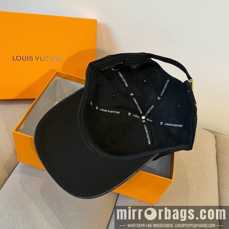 LV Hat dx37