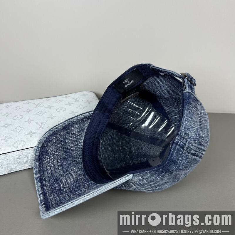 Arcteryx Hat dx16