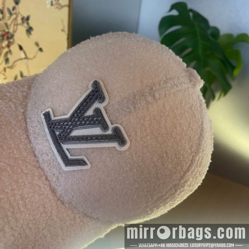 LV Hat 010601