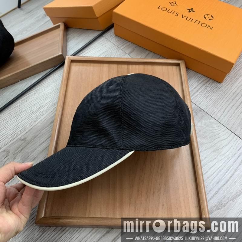 LV Hat dx152