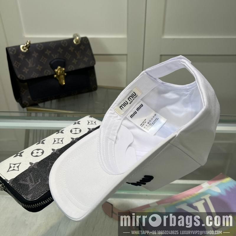 Miumiu Hat dx42