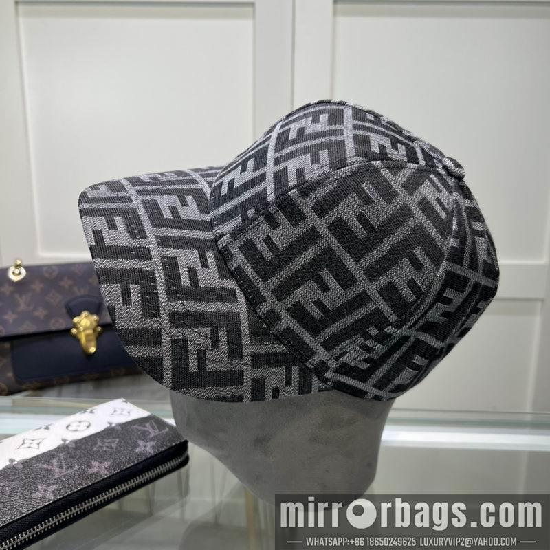 Fendi Hat dx63
