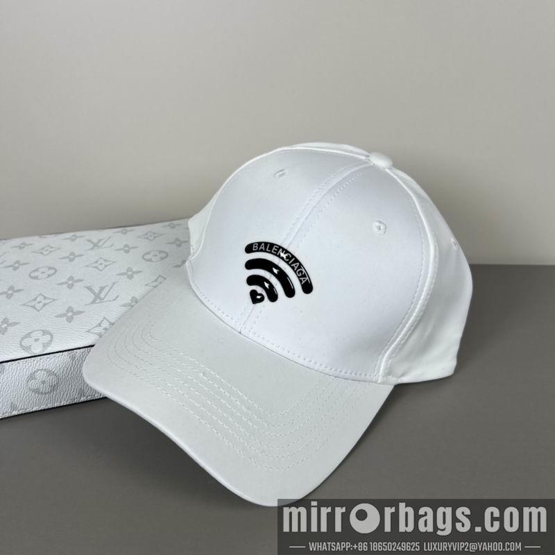 Balenciaga Hat dx33