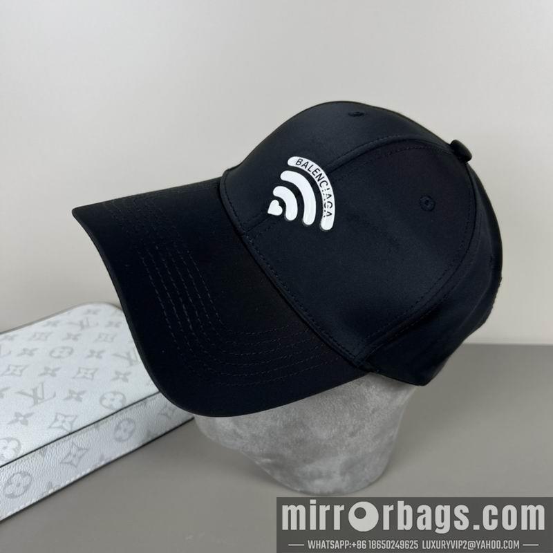 Balenciaga Hat dx33