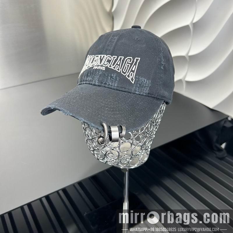 Balenciaga Hat dx17