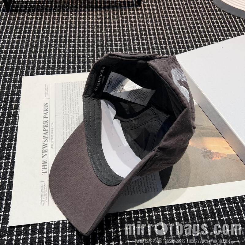 Balenciaga Hat dx15