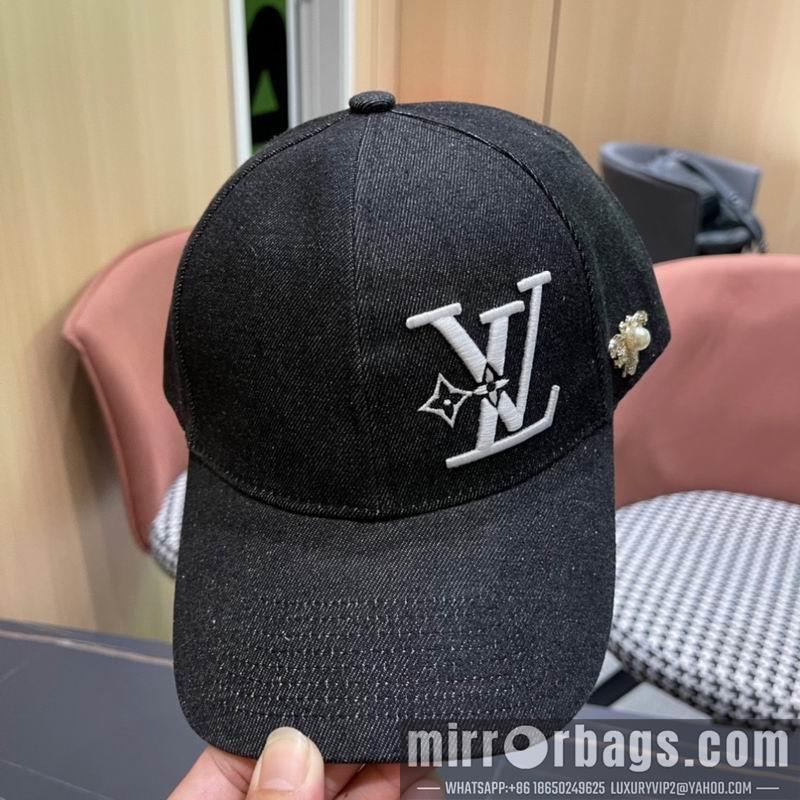 LV Hat 021002