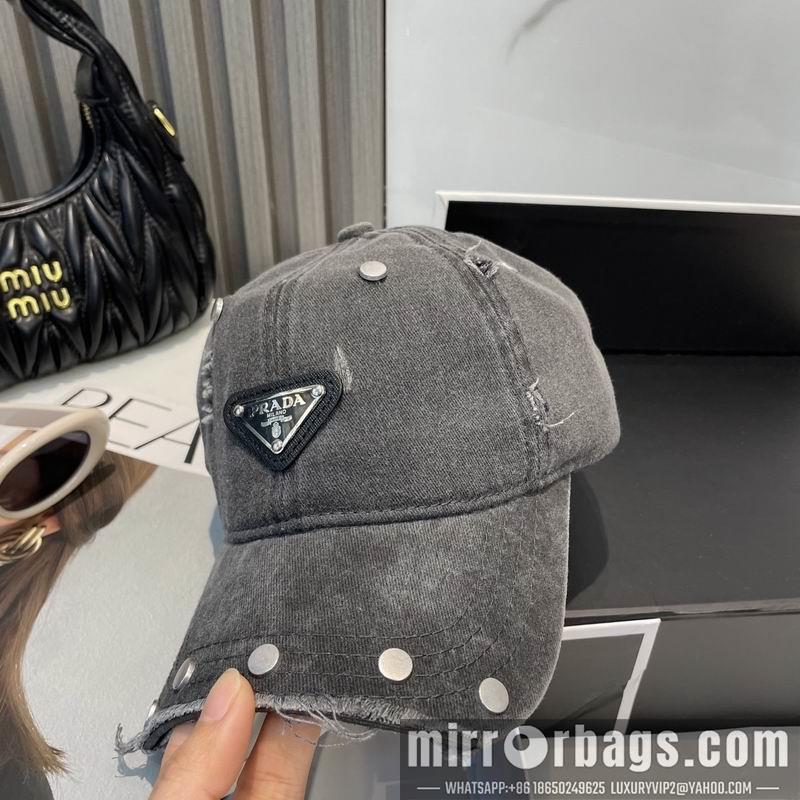 Prada Hat 040202